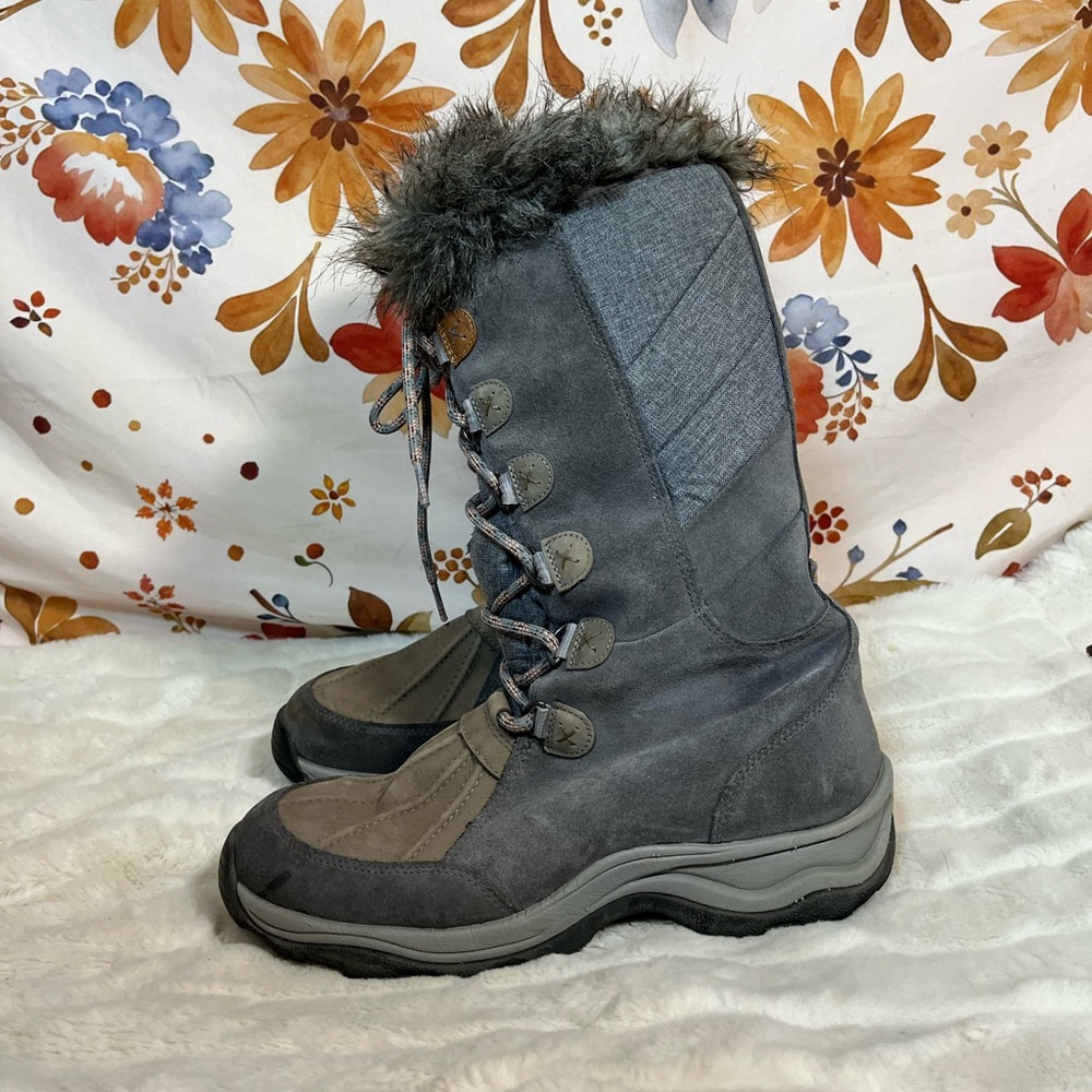 Clarks Women’s 9.5 Grey Orange Faux Fur Lined Waterproof Snow Winter Tall Boots
